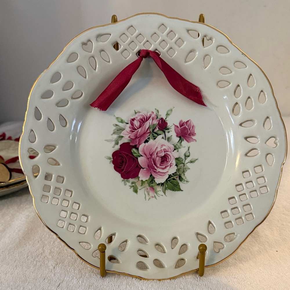 Formalities By Baum Bros Victorian Rose 10" Hanging Platter NWOT